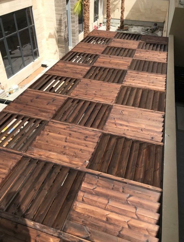 مظلات شرائح خشبية 