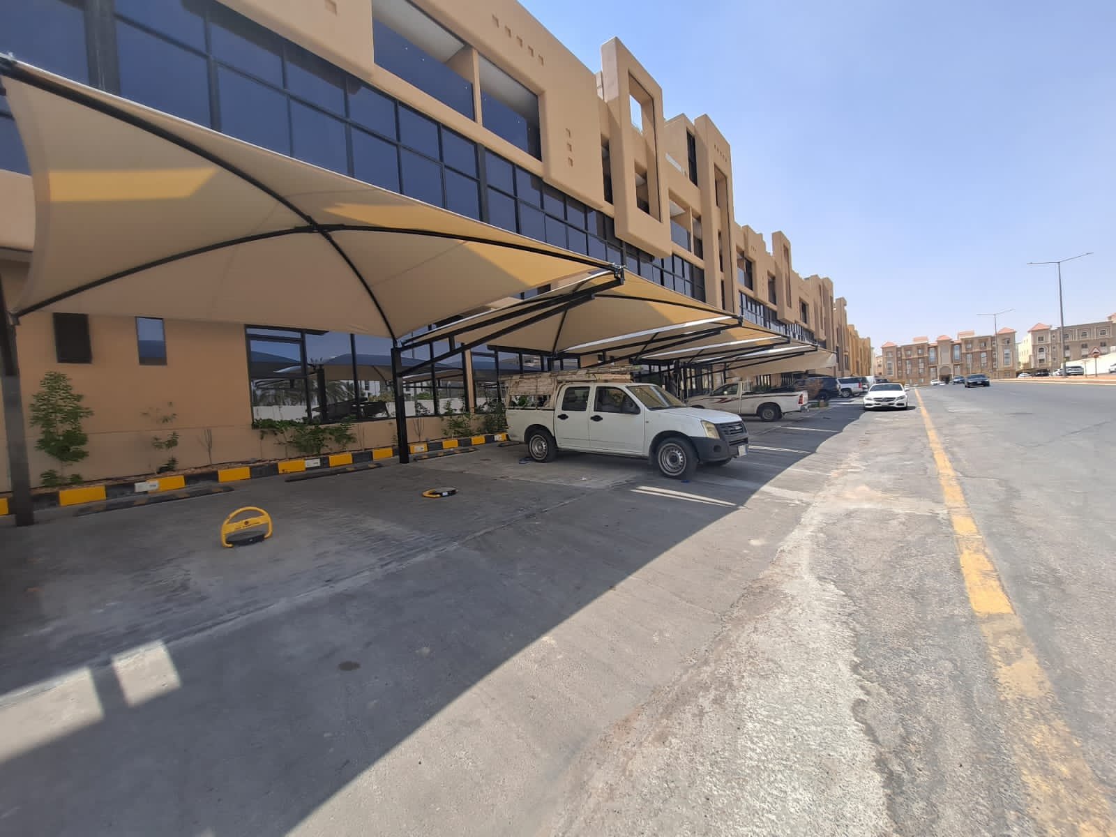 مظلات مواقف سيارات في الرياض