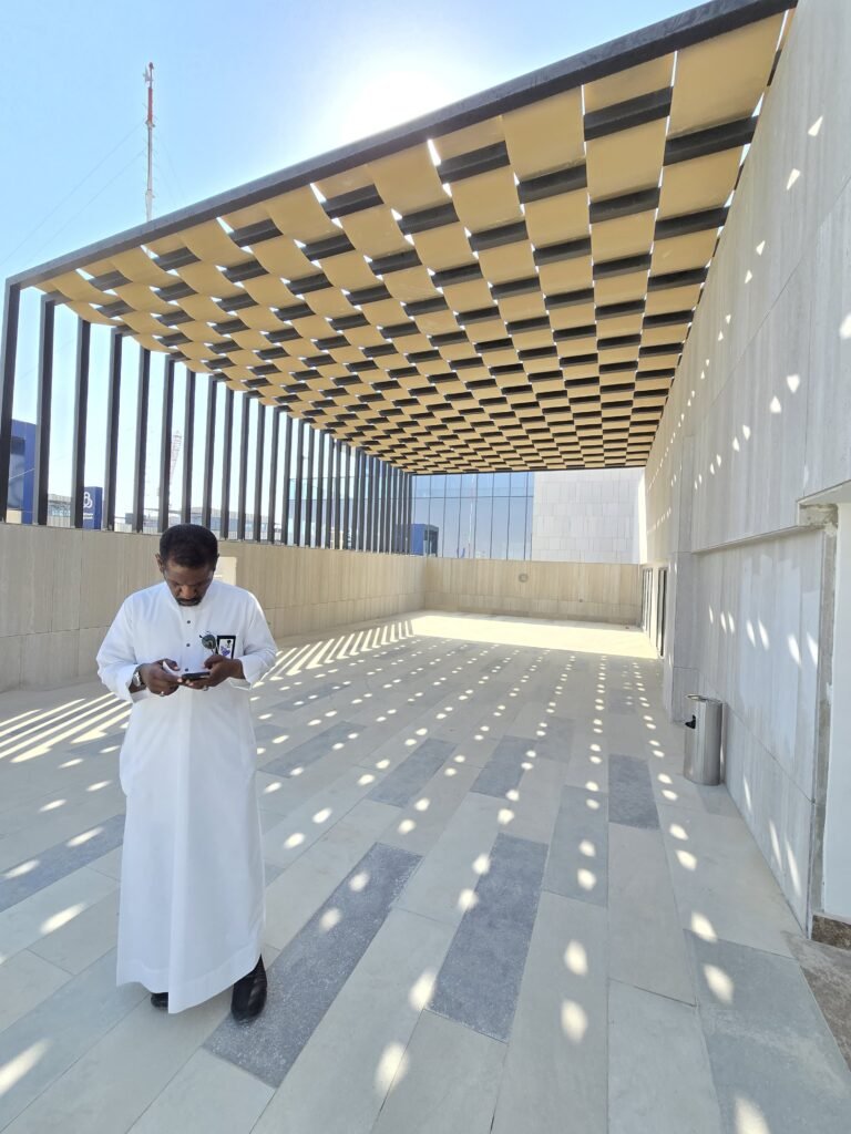 مظلات قماش مجدول